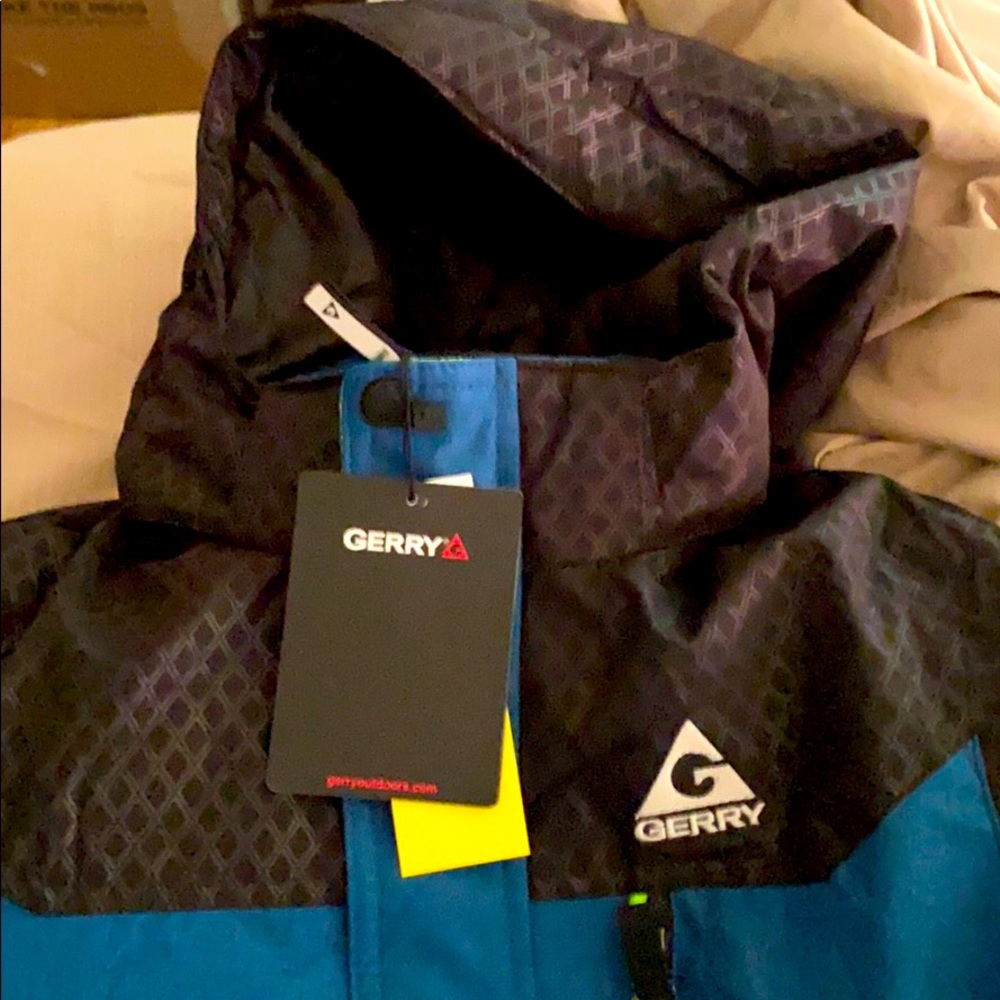 Brand new Gerry boys size 7/8
